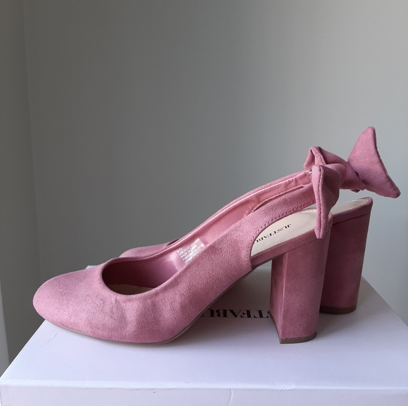 Gorgeous Microsuede Pink Flirty Heels - Picture 2 of 5